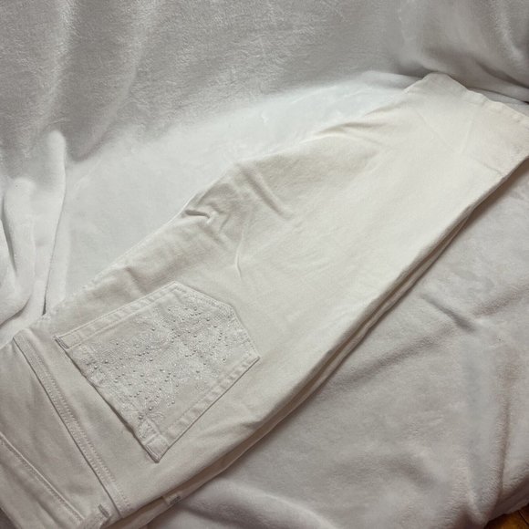 Womens WHITE STUNNING Demin size‎ 8 Gloria Vanderbilt Amanda Skimmer capri 16” - Picture 9 of 12